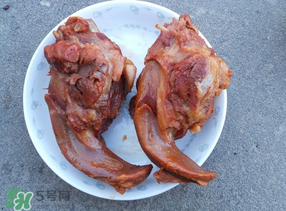 豬舌頭怎么腌制？腌豬舌頭要多久？