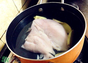 雞胸肉煮多久能熟？雞胸肉怎么煮比較嫩？