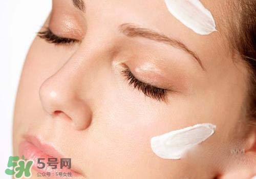 妝前乳是乳液嗎？妝前乳和乳液的區(qū)別