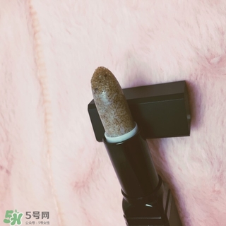 elf唇部磨砂膏怎么用？e.l.f唇部磨砂膏使用心得