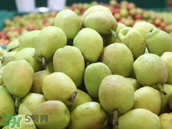 香梨表面一層滑滑的是什么？香梨表面為什么油油的？