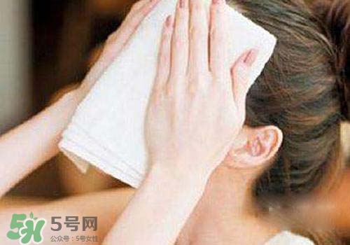 熱毛巾敷臉能祛痘嗎？長(zhǎng)痘怎么用熱毛巾敷臉？