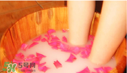 冬季泡腳有什么好處？冬天泡腳的好處