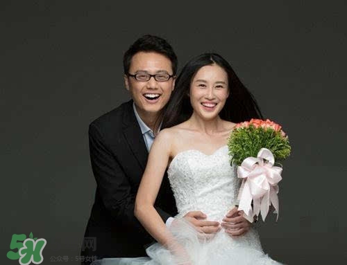 拍婚紗照可以戴眼鏡嗎？拍婚紗照戴眼鏡好不好？