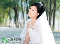 拍婚紗照可以戴眼鏡嗎？拍婚紗照戴眼鏡好不好？