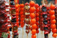 做糖葫蘆的紅色是什么？糖葫蘆外面紅色的是色素嗎？