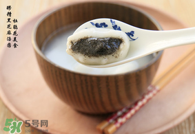 黑芝麻湯圓怎么煮好吃？黑芝麻湯圓煮多久才熟？