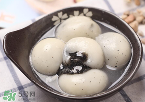 芝麻湯圓上火嗎？吃黑芝麻湯圓上火嗎？