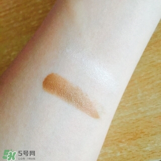 tf修容膏怎么用？tom ford修容膏使用方法