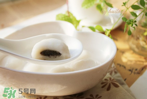 坐月子可以吃湯圓嗎？坐月子可以吃黑芝麻湯圓嗎？