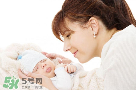 3月份的新生兒穿什么衣服？三月份寶寶穿什么衣服？