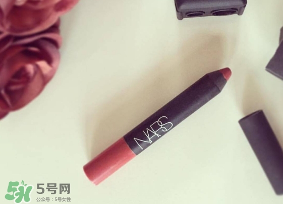 豆沙色口紅怎么化？豆沙色口紅怎么涂好看？