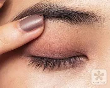 豆沙色眼影怎么畫(huà)？豆沙色眼影畫(huà)法