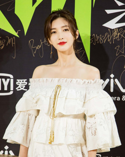 極光紅是什么顏色？極光紅口紅試色