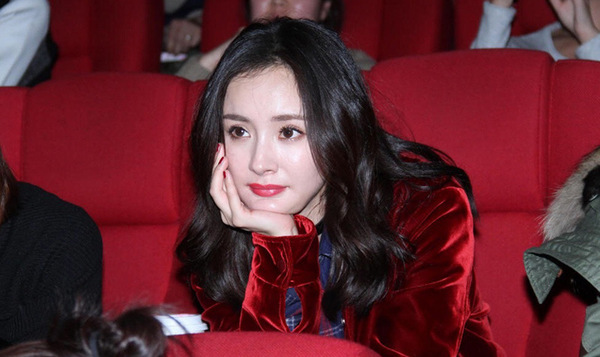 極光紅是什么顏色？極光紅口紅試色