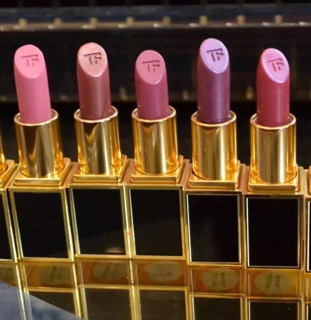 tom ford和迪奧哪個好？tom ford口紅和dior口紅哪個好？