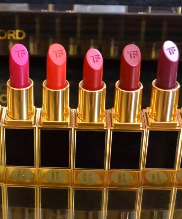tom ford和迪奧哪個好？tom ford口紅和dior口紅哪個好？
