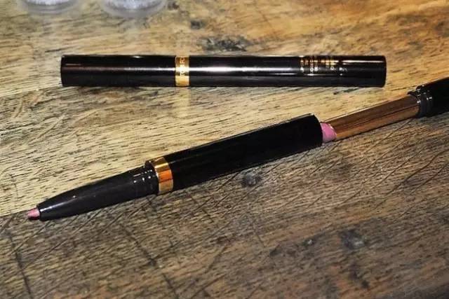 tom ford和迪奧哪個好？tom ford口紅和dior口紅哪個好？