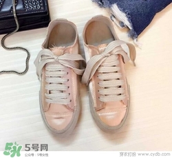 3月份穿什么鞋子？三月份穿什么鞋？