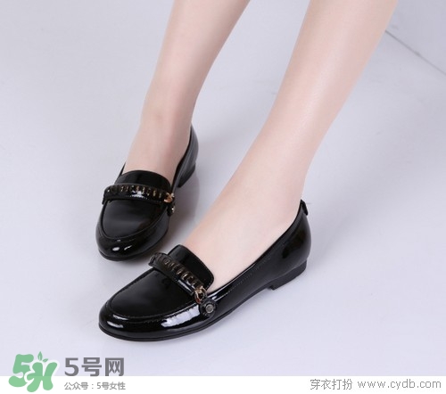 3月份穿什么鞋子？三月份穿什么鞋？