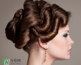浮粉怎么辦？臉上浮粉怎么補(bǔ)救？