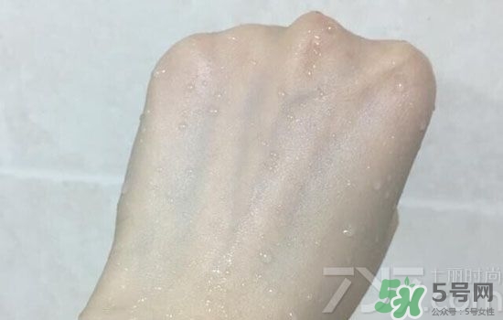 安耐曬金瓶怎么樣？安耐曬金瓶好用嗎？