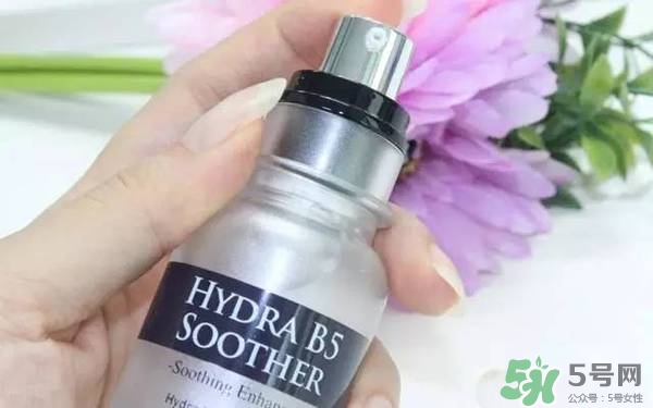 ahc神仙水和b5水區(qū)別 ahc神仙水和ahc b5玻尿酸精華哪個好？