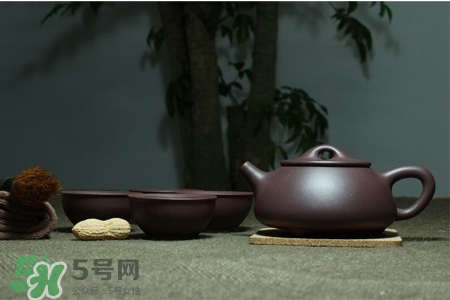 如何清洗紫砂壺茶垢？紫砂壺的茶垢怎么清洗？