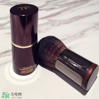 tom ford粉底棒怎么用？tom ford粉底棒使用方法