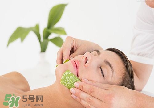 蘆薈涂在臉上發(fā)癢是怎么回事？蘆薈涂在臉上發(fā)癢怎么辦？