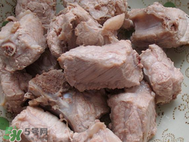 排骨發(fā)霉可以吃嗎？發(fā)霉的排骨能吃嗎？