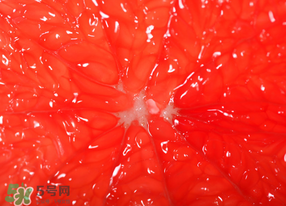 橙子里有紅絲能吃嗎？橙子里有紅絲的是什么？
