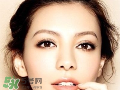 割雙眼皮多久可以化妝？割雙眼皮多久恢復自然