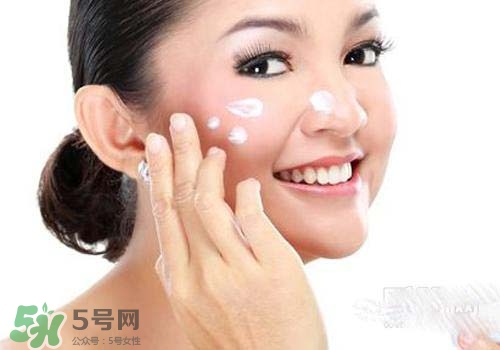 補(bǔ)水霜可以晚上用嗎？補(bǔ)水霜晚上怎么用？