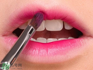 櫻花粉是什么顏色？櫻花粉口紅試色