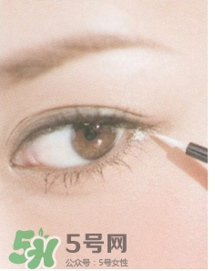 眼線珠光好還是啞光好？眼線珠光啞光區(qū)別
