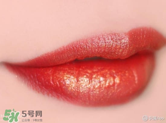 啞光口紅和珠光口紅哪個(gè)好？啞光口紅和珠光區(qū)別