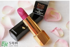 霧面口紅干嗎？霧面口紅太干怎么辦？