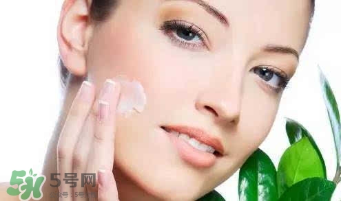 bb霜會(huì)悶痘嗎？bb霜悶痘怎么辦？