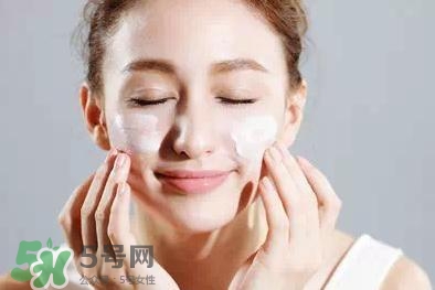 卸妝油悶痘怎么辦？卸妝油悶痘怎么補(bǔ)救？