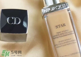 粉底液會(huì)脫妝嗎？粉底液脫妝怎么辦？