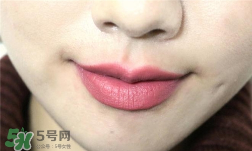 蘭蔻菁純唇膏295多少錢？蘭蔻菁純唇膏295專柜價