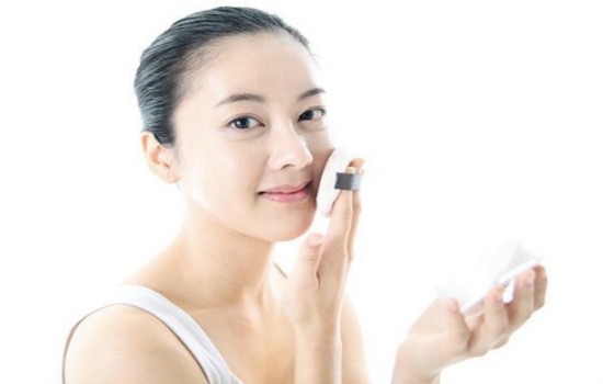 cc霜會脫妝嗎？cc霜脫妝怎么辦？