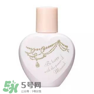 粉底液卡粉怎么辦？粉底液卡粉怎么補救？