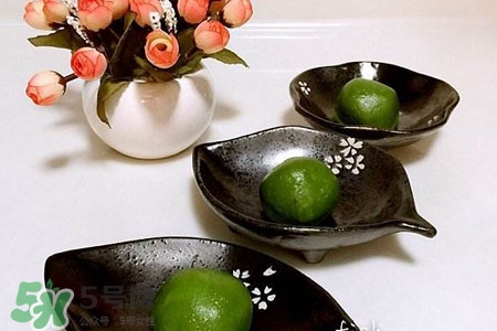 老人可以吃青團(tuán)嗎？老人能多吃青團(tuán)嗎？