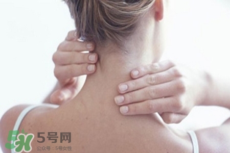 脖子疼和枕頭有關(guān)系嗎？脖子痛是因?yàn)檎眍^的高度嗎？
