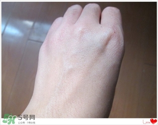 美康粉黛六勝肽回春膏怎么樣？美康粉黛六勝肽回春膏有激素嗎？