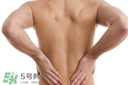 骨質(zhì)疏松會(huì)出現(xiàn)背痛嗎？骨質(zhì)疏松會(huì)引起后背疼嗎？