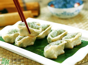 薺菜包餃子必須焯水嗎？薺菜包餃子要焯水嗎？