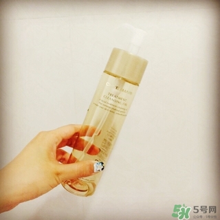 covermark傲麗卸妝油怎么用？covermark傲麗卸妝油使用方法